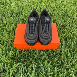 Black white Anthracite Nike Air Max 97’s